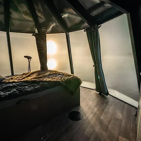 Northern Lights Glass Igloo Getaway For Couples * Rovaniemi