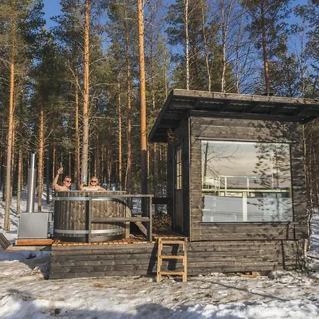 Huoneisto Northern Lights Glass Igloo Getaway For Couples